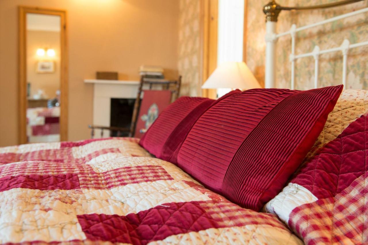 Moreton Hall Farm Bed & Breakfast Newport  Dış mekan fotoğraf