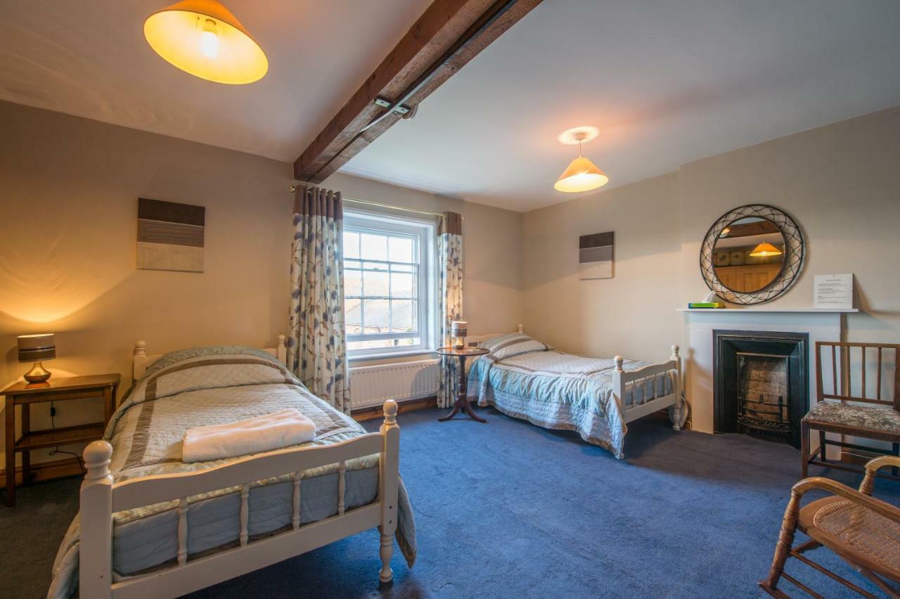 Moreton Hall Farm Bed & Breakfast Newport  Dış mekan fotoğraf