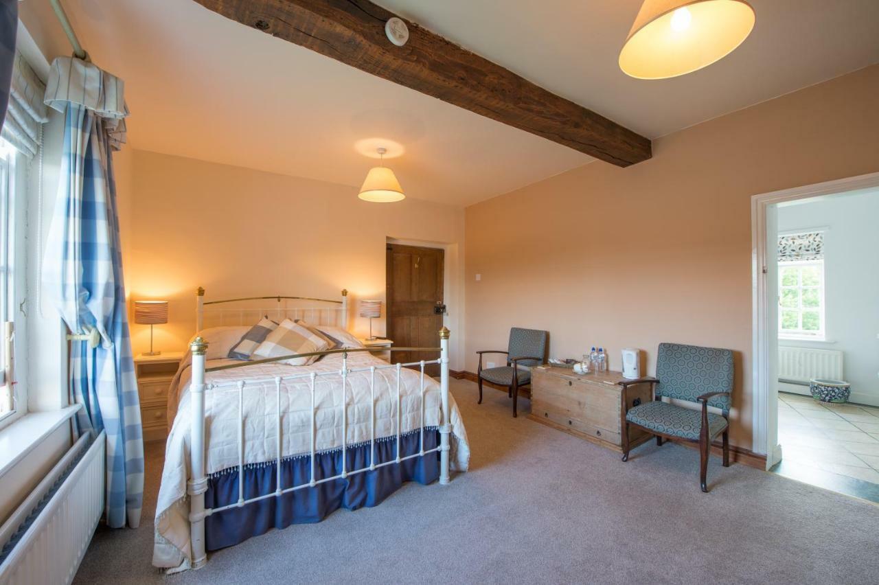 Moreton Hall Farm Bed & Breakfast Newport  Dış mekan fotoğraf