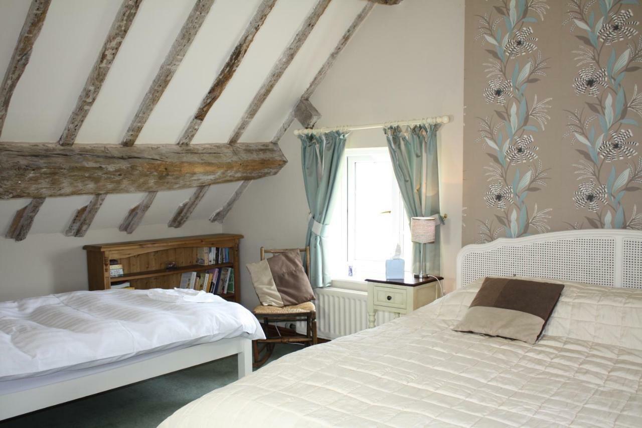 Moreton Hall Farm Bed & Breakfast Newport  Dış mekan fotoğraf