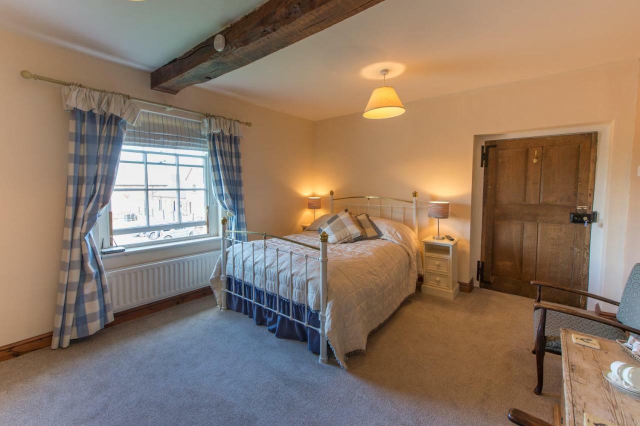 Moreton Hall Farm Bed & Breakfast Newport  Dış mekan fotoğraf