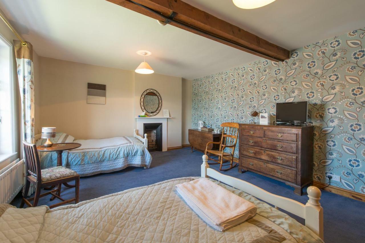 Moreton Hall Farm Bed & Breakfast Newport  Dış mekan fotoğraf