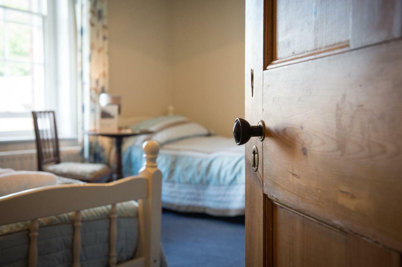 Moreton Hall Farm Bed & Breakfast Newport  Dış mekan fotoğraf